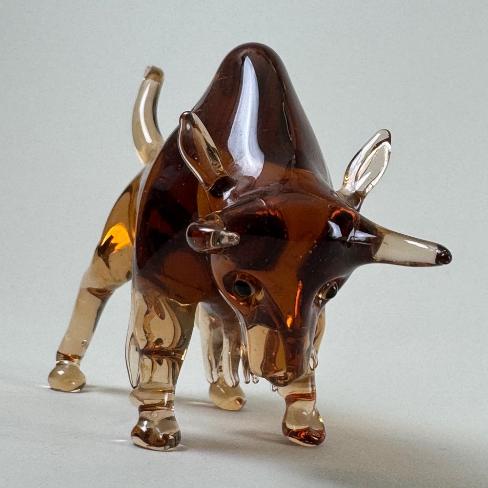 Murano art glass bull figurine